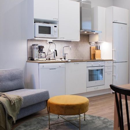Studio 7, Air-Conditioned, 1 Free Parking, Calm Own Entrance Jyvaskyla Ngoại thất bức ảnh