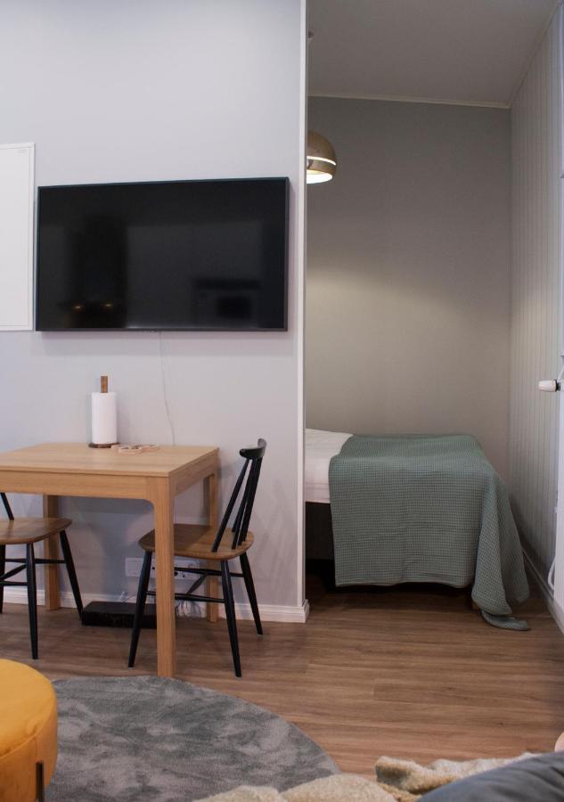 Studio 7, Air-Conditioned, 1 Free Parking, Calm Own Entrance Jyvaskyla Ngoại thất bức ảnh